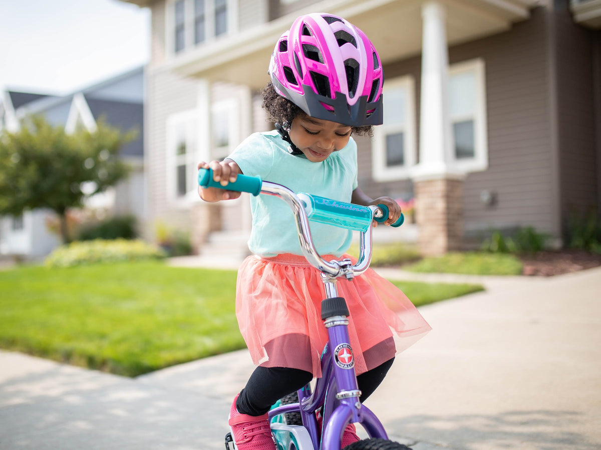 Schwinn dash child online helmet