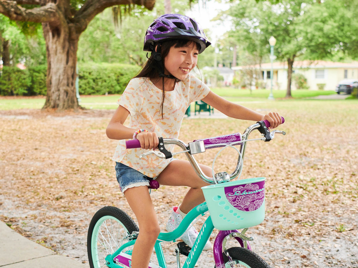 Schwinn dash best sale youth helmet